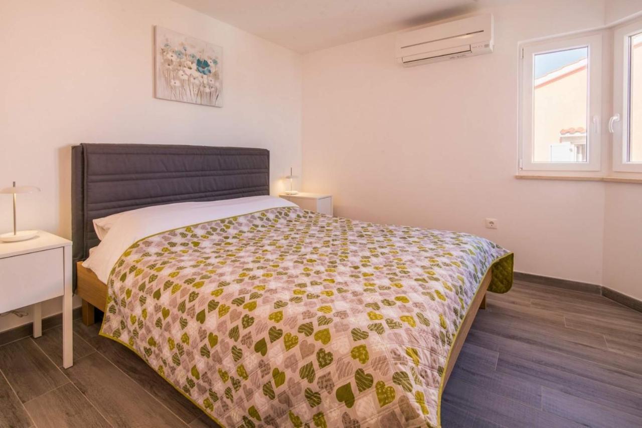 Apartman Zoe Vrbnik Luaran gambar